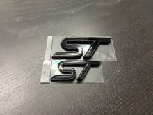 Load image into Gallery viewer, Explorer "ST" emblem set gloss Black 2020-2024